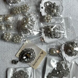 Wholesale brooches 10 pcs from 0.5” to 1.5” silver brooches. High quality.